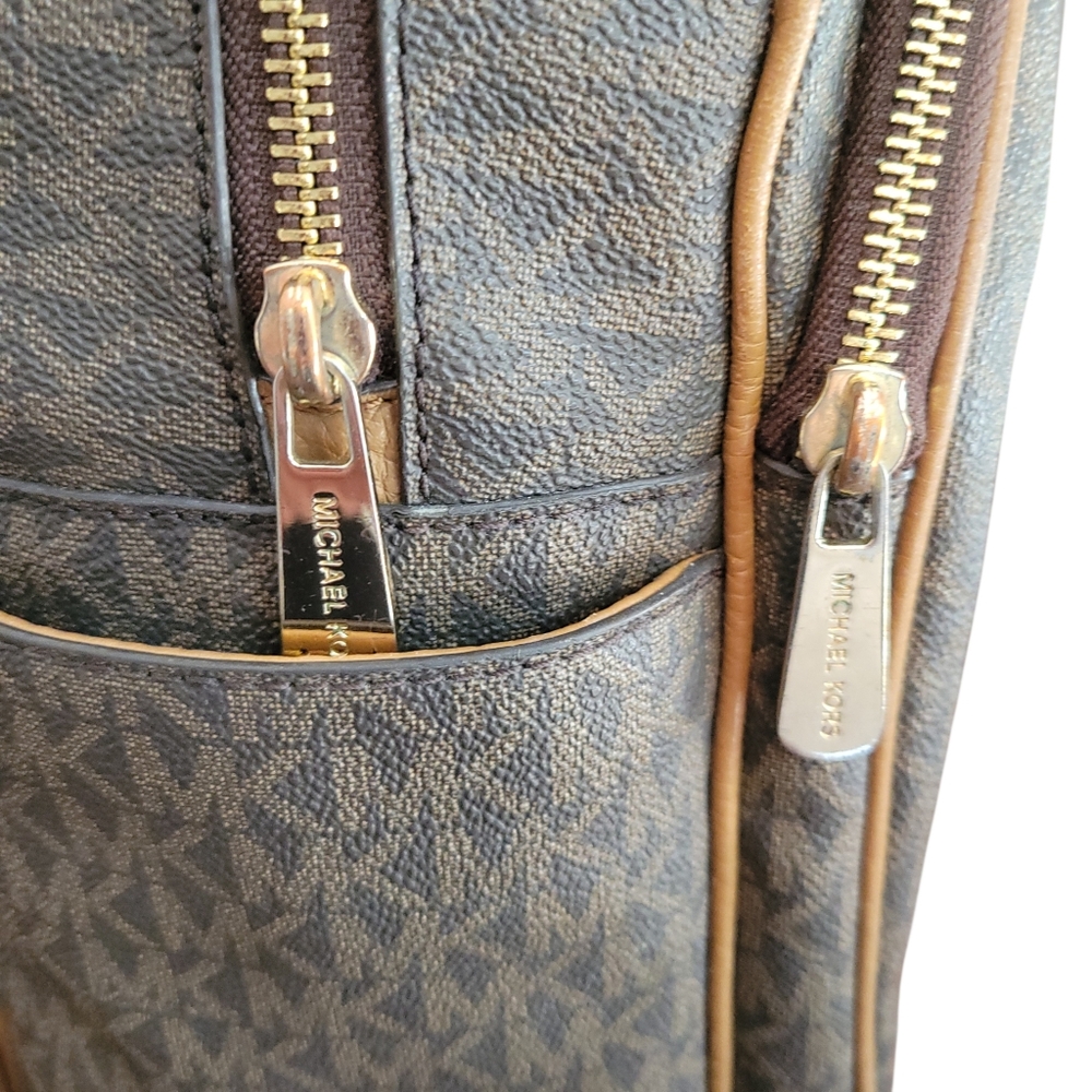 ​Michael Kors Abbey Medium Backpack Brown Signature MK Logo Print Gold Hardware - Picture 10 of 13